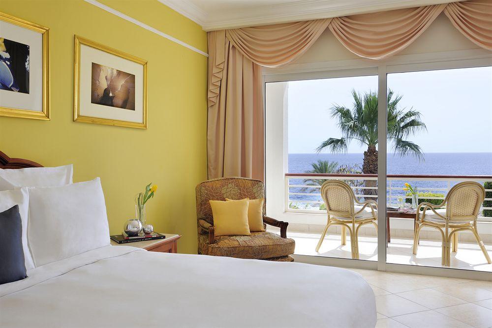 Renaissance Sharm El Sheikh Golden View Beach Resort Eksteriør bilde A room at the Hilton Sharm El Sheikh