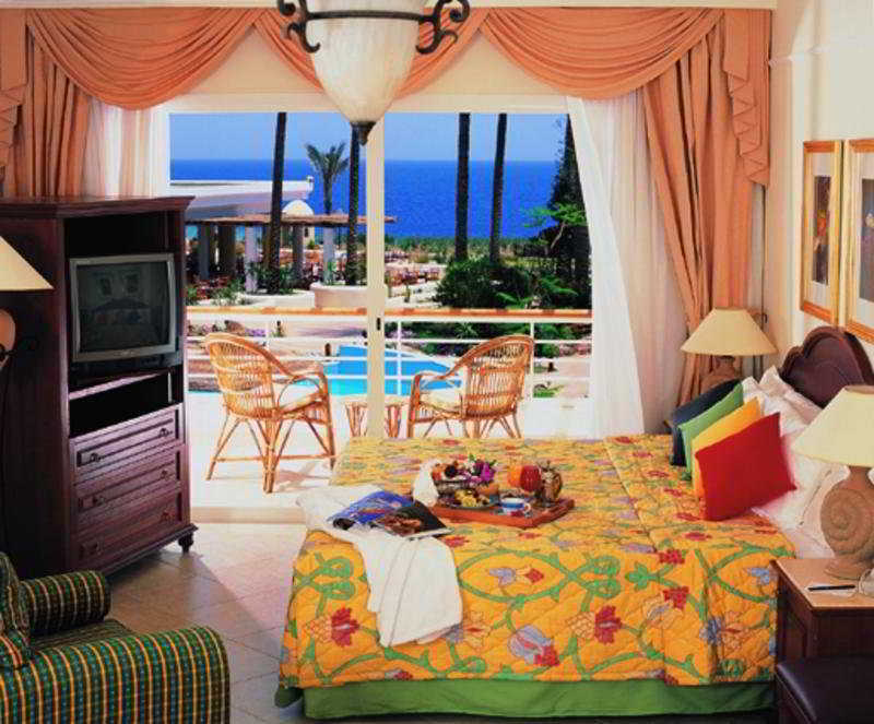 Renaissance Sharm El Sheikh Golden View Beach Resort Eksteriør bilde A room at the hotel